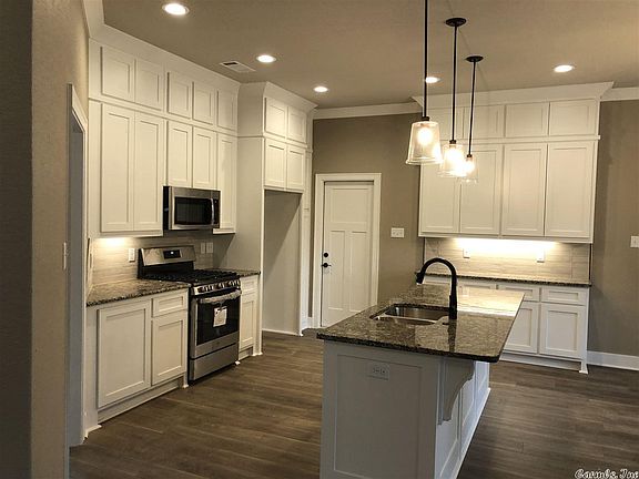 4th image of 413 Forest Oaks Cv