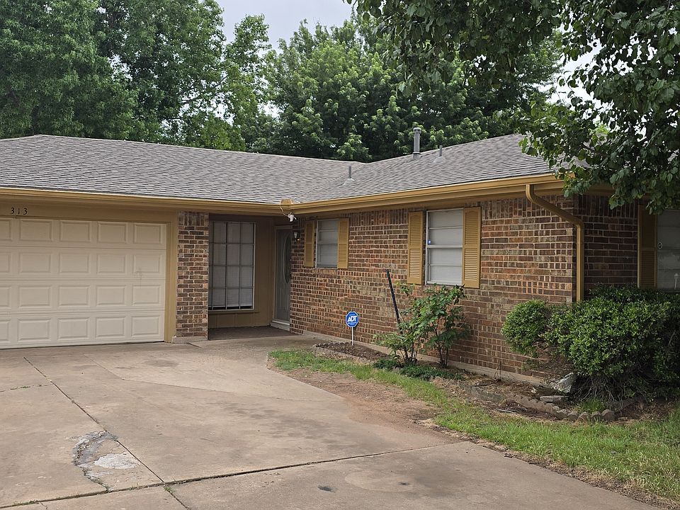 1st image of 313 NW Parkwood Ln