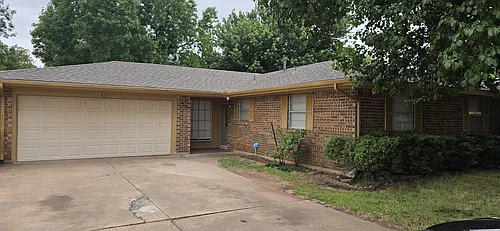 313 NW Parkwood Ln Photo 1