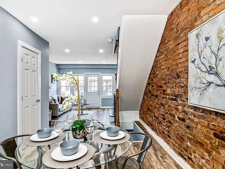 2420 S Lee St — Photo 20