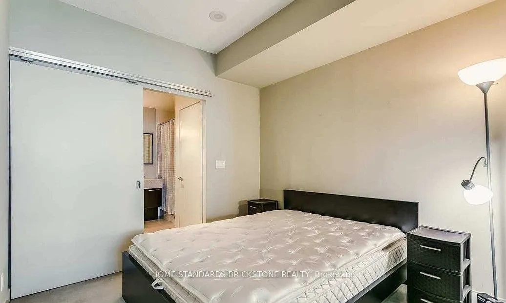 The Boutique I condos — Photo 4