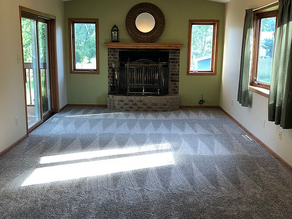 3rd image of 2530 152nd Ln NE