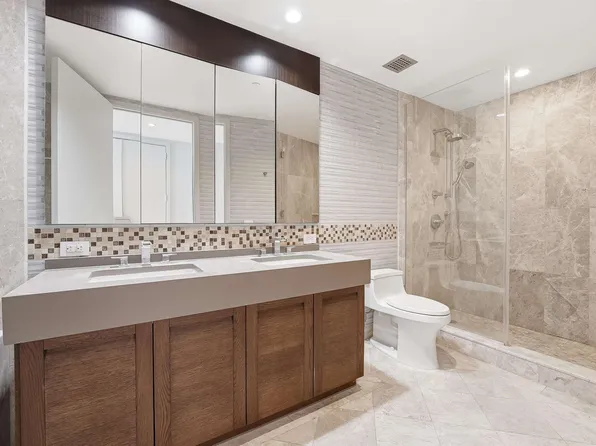 1000 Avenue At Port Imperial image 34 of 38