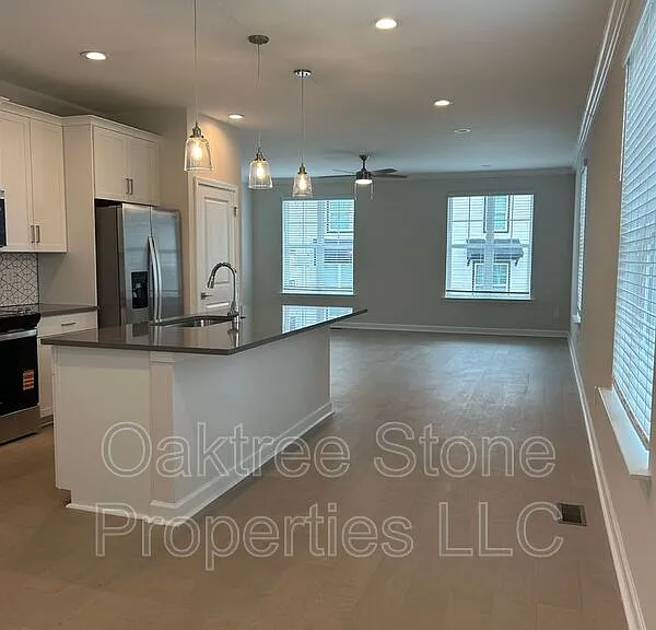 1967 Hollywood Rd NW — Photo 11
