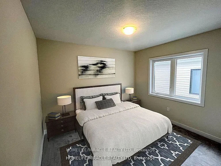 66 Aviron Cres — Photo 23