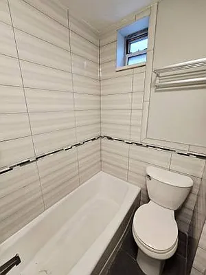 Rented by Voro Purple LLC | media 18