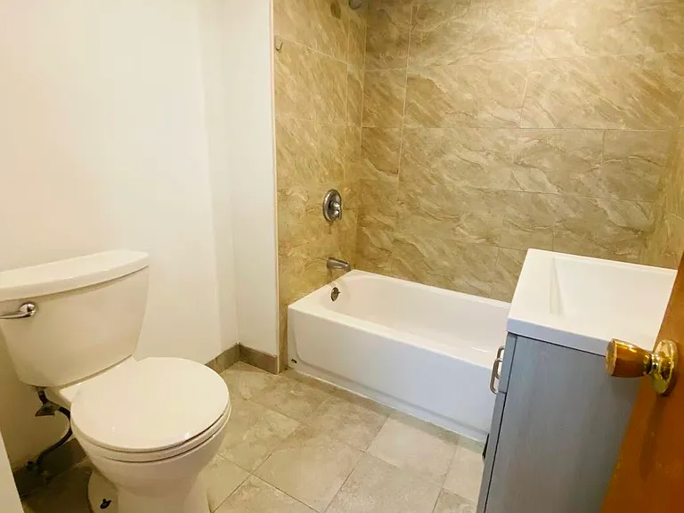 620 W 26th St #2F — Photo 11