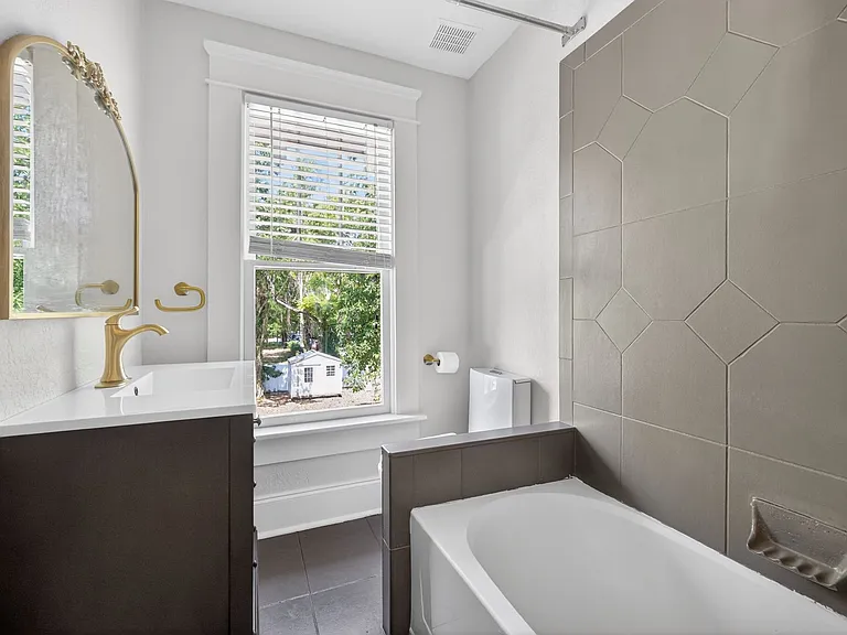 2904 N Jefferson St — Photo 34
