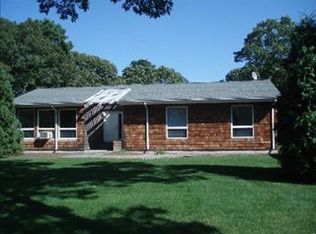 114 Wakeman Rd, Hampton Bays, NY 11946