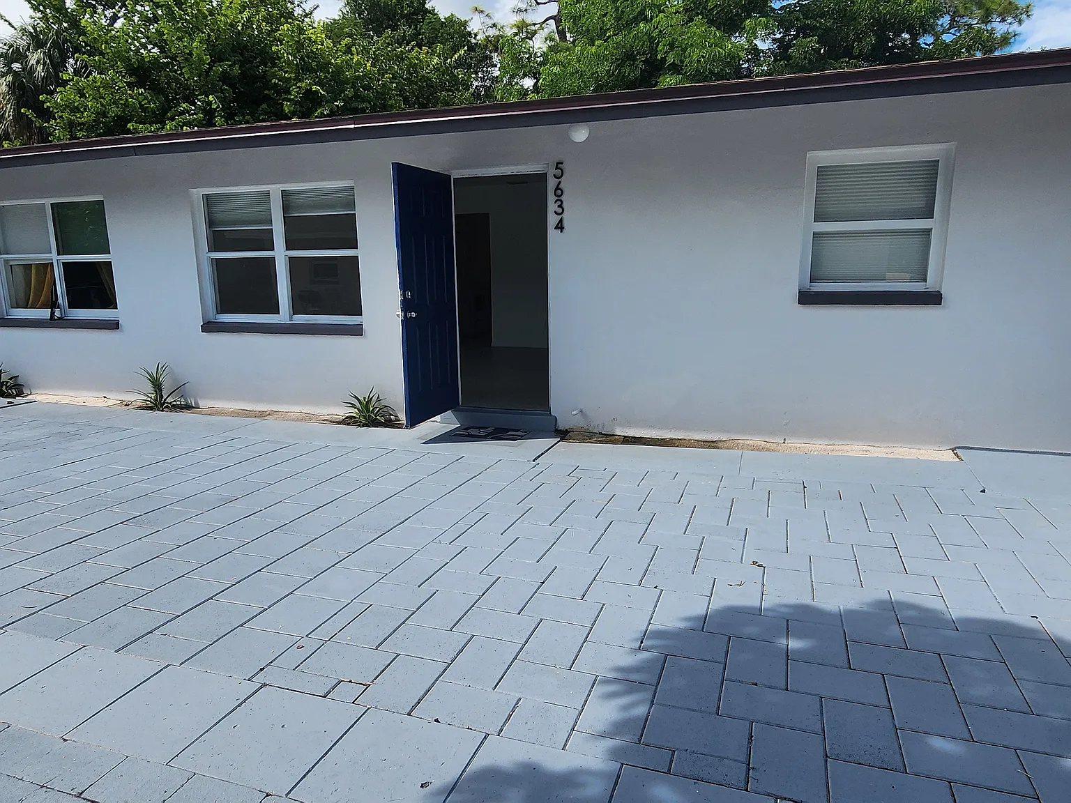 2 bed, $1,600 — Photo 3