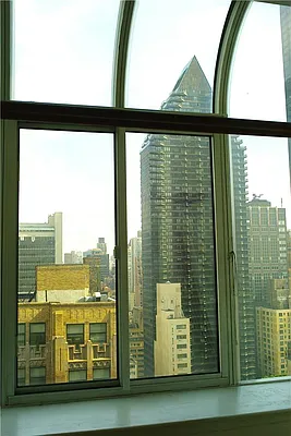 Rented by R New York | media 10