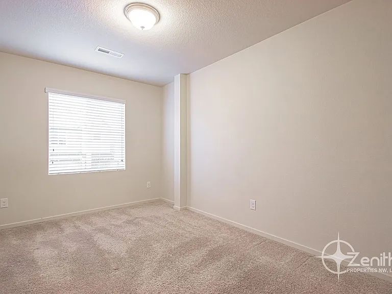 8515 NE 13th Pl — Photo 25