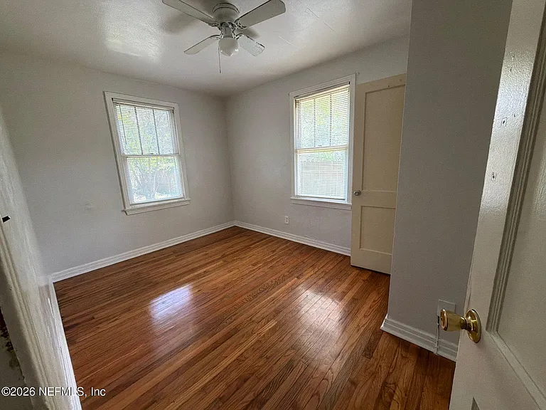 2052 W 17th St — Photo 13