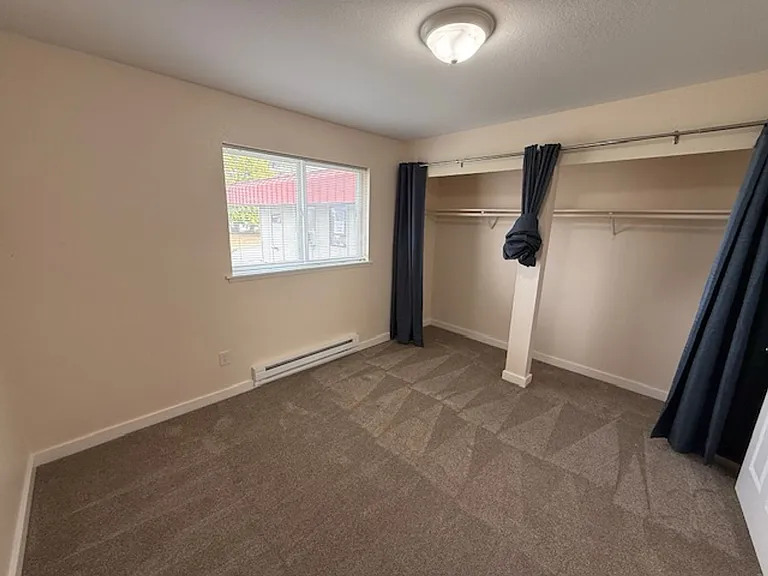 3208 Hoyt AVE Everett, WA 98021 — Photo 9