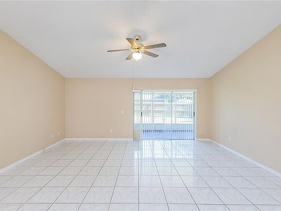5th image of 23017 Bellflower Pl
