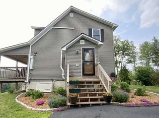 321 Mohawk Dr, East Burke, VT 05832