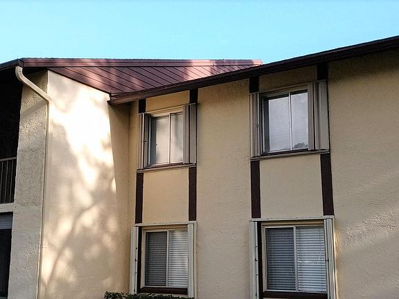 3rd image of 238 Pine Hov Cir APT D-2