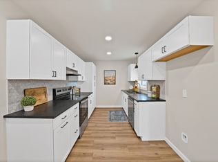 1104 E Russell Ave, Carrollton, TX 75006
