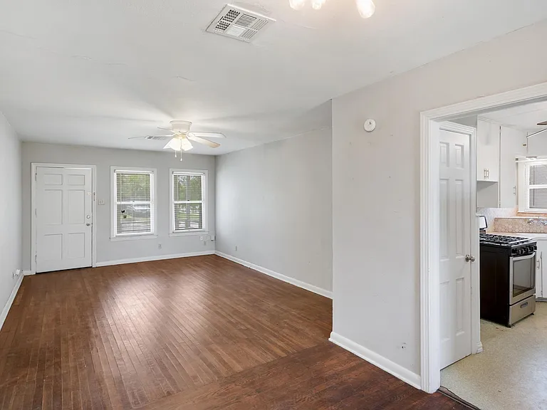 1050 Ponder St — Photo 20