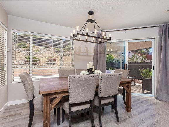 3rd image of 539 Avenida Aguila