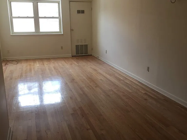 199 South Allen Apartments — Photo 19