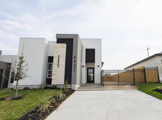 6931 Molinos Dr, Laredo, TX 78046