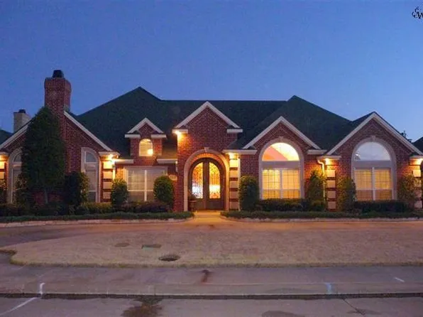 4911 Quail Springs Dr, Wichita Falls, TX 76302