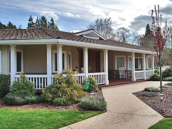2nd image of 2385 Saddleback Dr