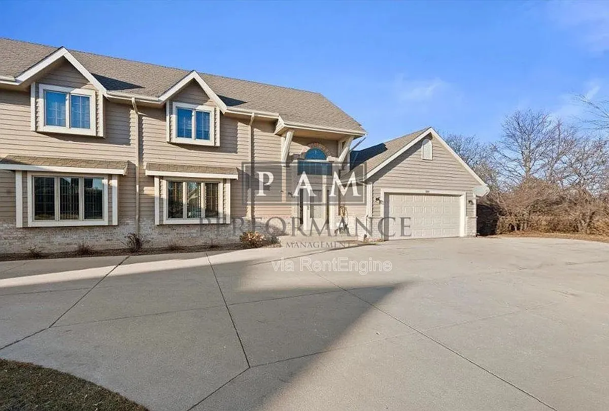 Building Photo - 3209 S Ridgecrest Ct