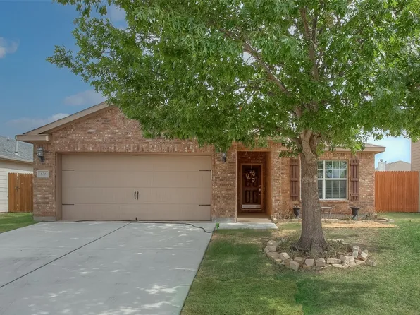 636 Noble Grove Ln, Fort Worth, TX 76140
