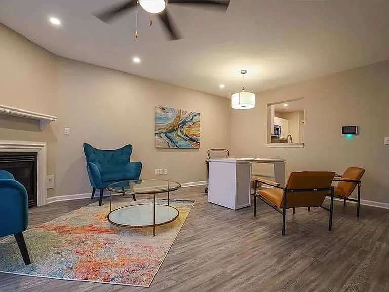 Fairfield Lakes Townhomes — Photo 13