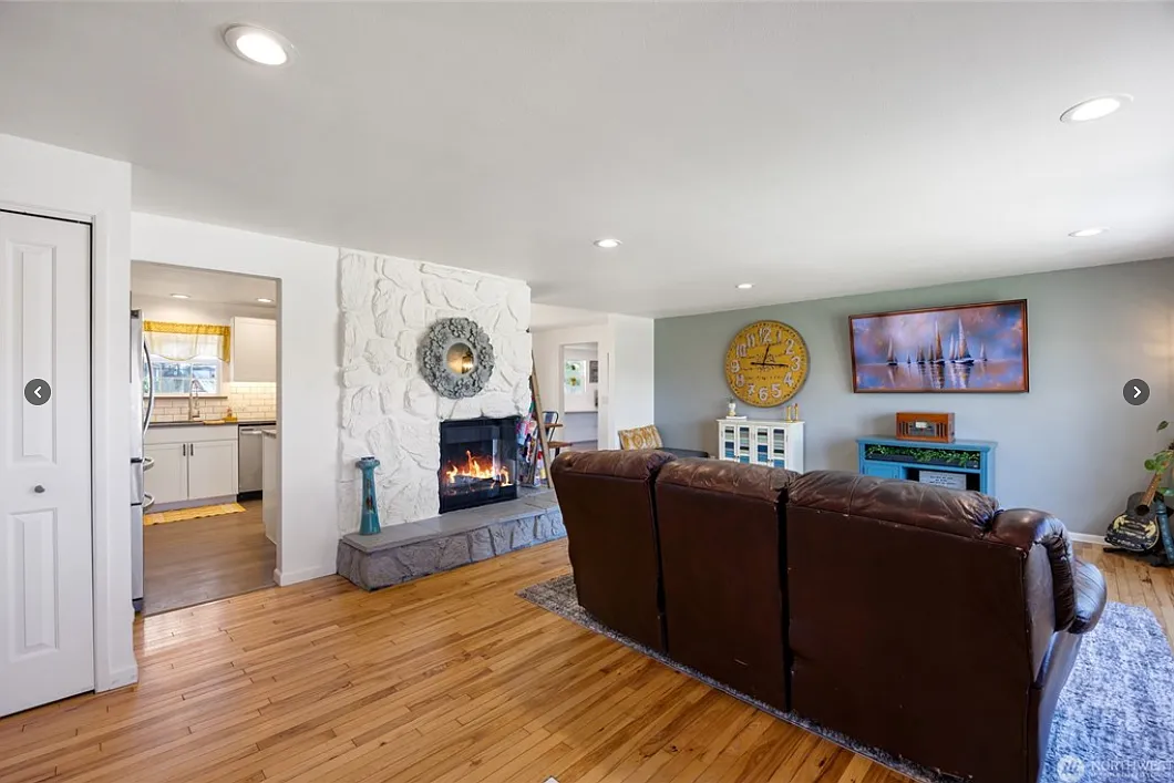 3 bed, 1545 sqft, $2,100 — Photo 4