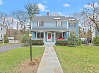 45 Larch Rd, Briarcliff Manor, NY 10510