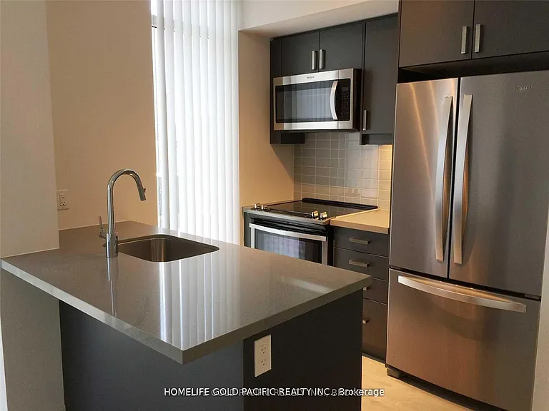 50 Wellesley St E #2901 — Photo 4