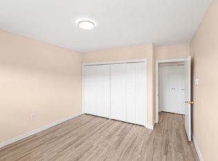 2 Village Grn #2-BEDROOM, Hamilton, ON
