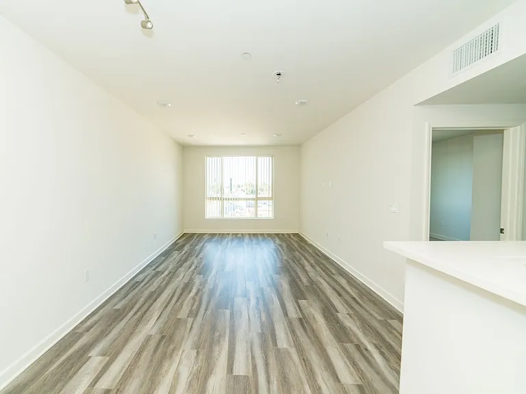 Now Leasing @ Archwood Court Apartments — Photo 8