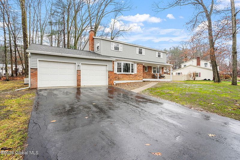 2nd image of 34 Beechwood Drive