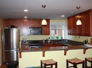 2832 SW Adams St #A, Seattle, WA 98126