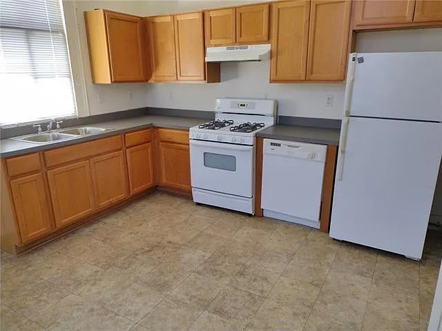 427 Hillary St — Photo 6