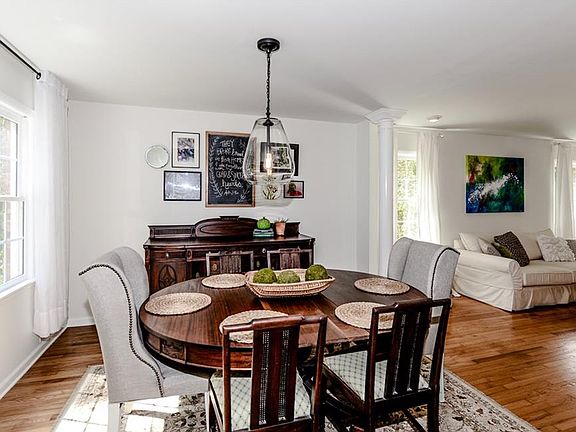 3rd image of 2613 Flair Knoll Dr NE