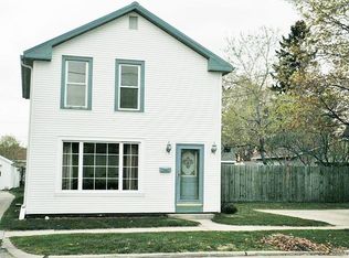 1312 S 8th St, Manitowoc, WI 54220