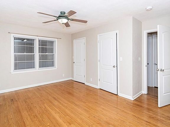 3rd image of 11708 Drury Ave