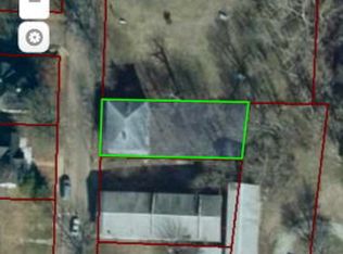 Caldwell St, Paris, TN 38242