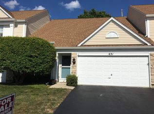 631 N Charter Hall Dr, Palatine, IL 60067