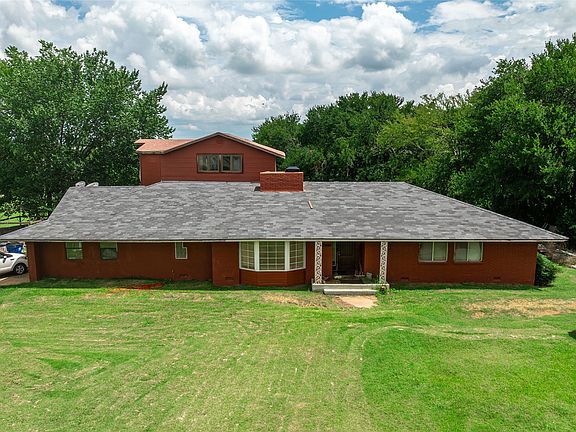 2nd image of 105 Texoma Terrace Rd