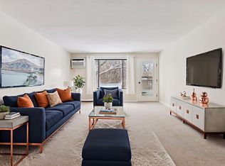 4009 Heritage Hills Dr APT 202, Bloomington, MN 55437