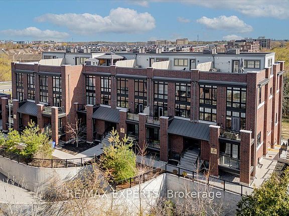 2nd image of 2 Linsmore Pl #304