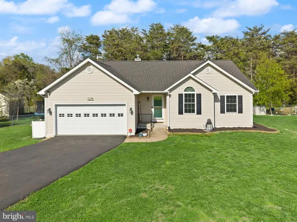 126 Fox Chase Dr, Front Royal, VA 22630