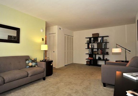 4th image of 8300 Anderson Dr