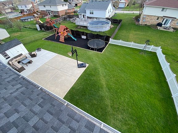 3rd image of 19221 Thornham Ln